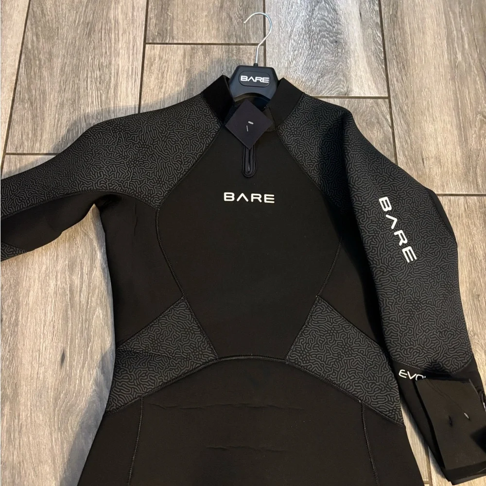 BARE Black Full-Body Wetsuit. Size 14. NWT - Picture 2 of 6